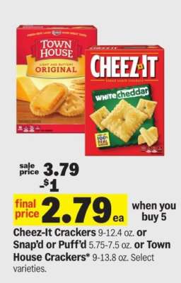 Cheez-It Crackers or Town House Crackers