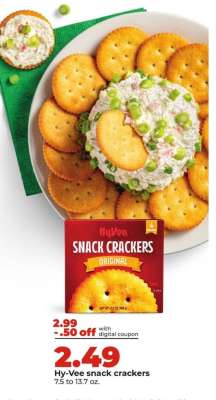 Hy-Vee snack crackers