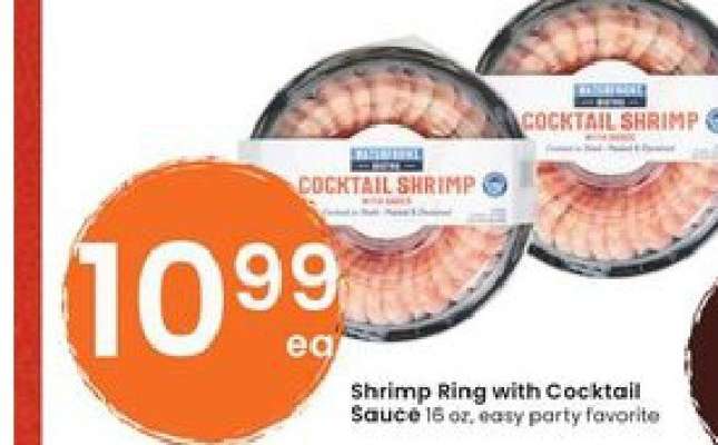 Shrimp Ring with Cocktail Sauce